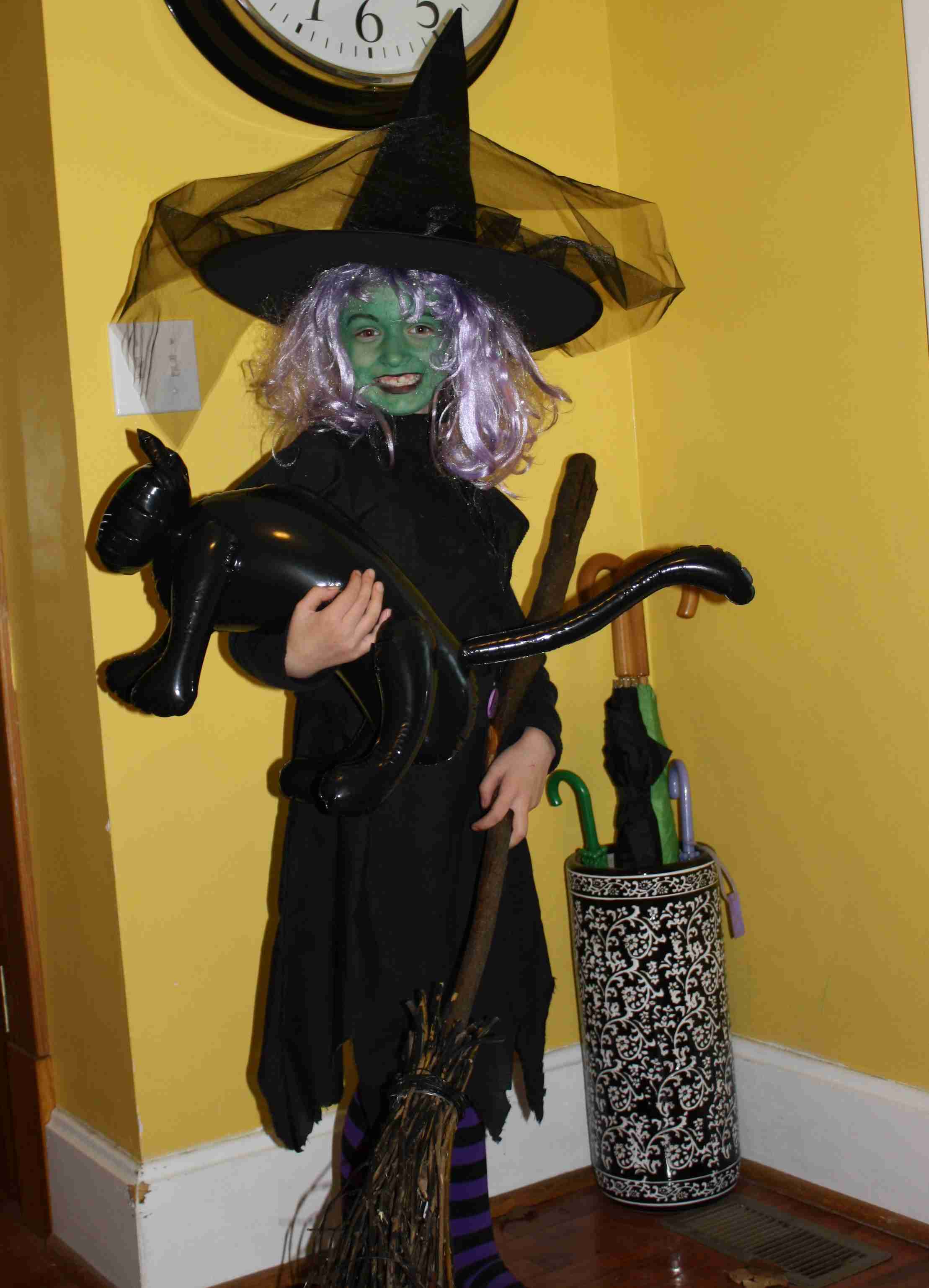2011-10-31 Halloween Witch Cate.jpg